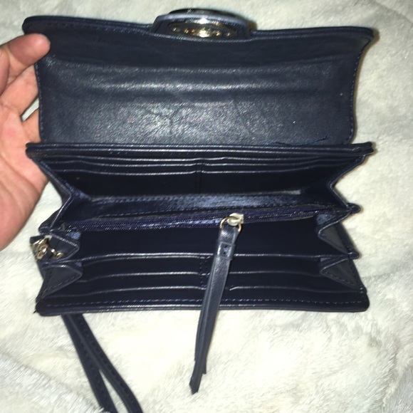 Coach blue wristlet - Picture 4 of 4